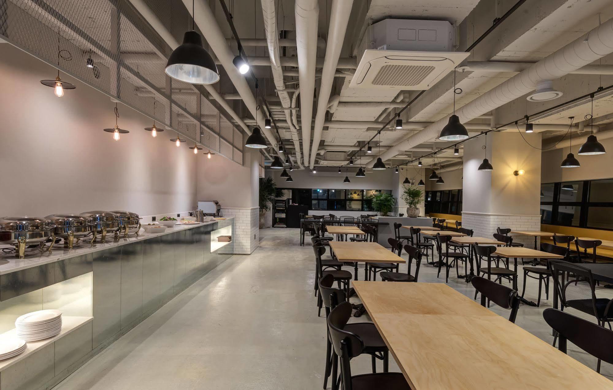 Hotel The Designers Yeouido Сеул Екстер'єр фото